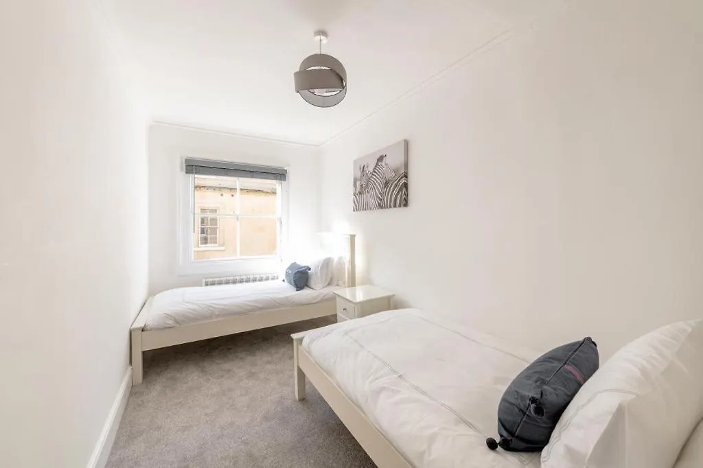 Flat In Bath City Centre Apartment