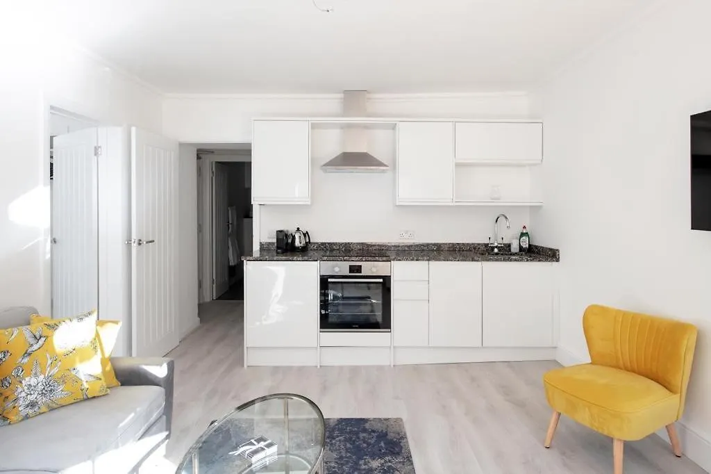 Flat In Bath City Centre Apartment